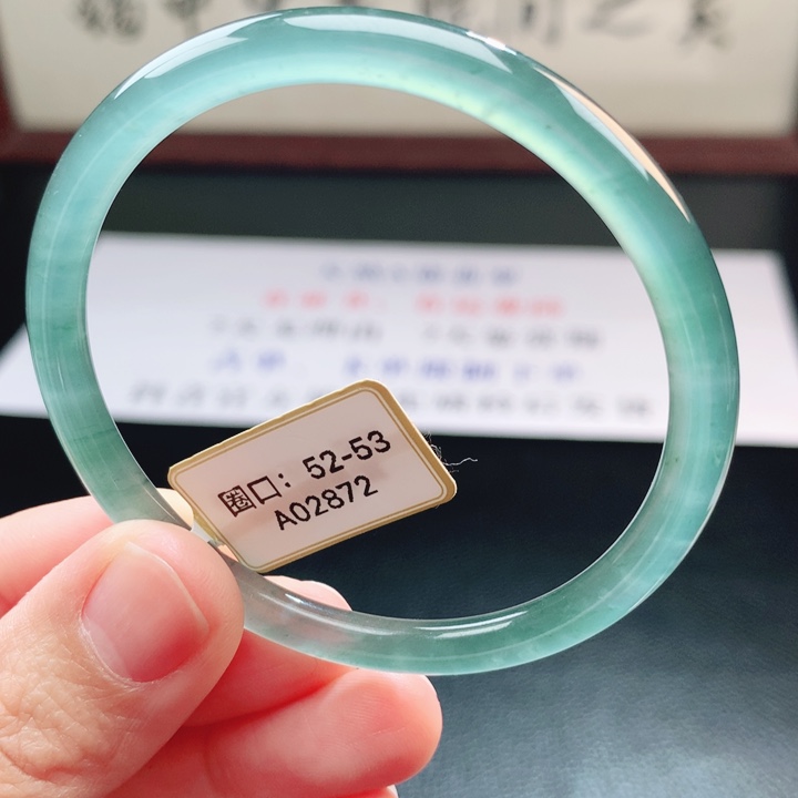 翡翠未镶嵌手镯翡翠手镯18