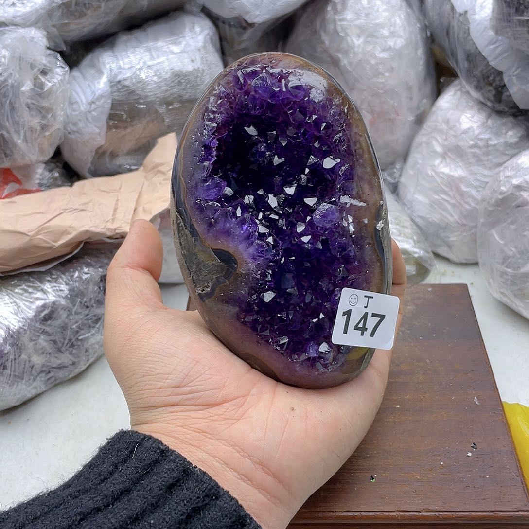 紫晶大型摆件（非配饰）未镶嵌
