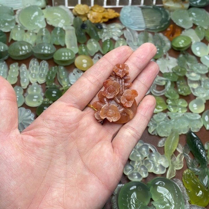蛇纹石玉合金颈饰