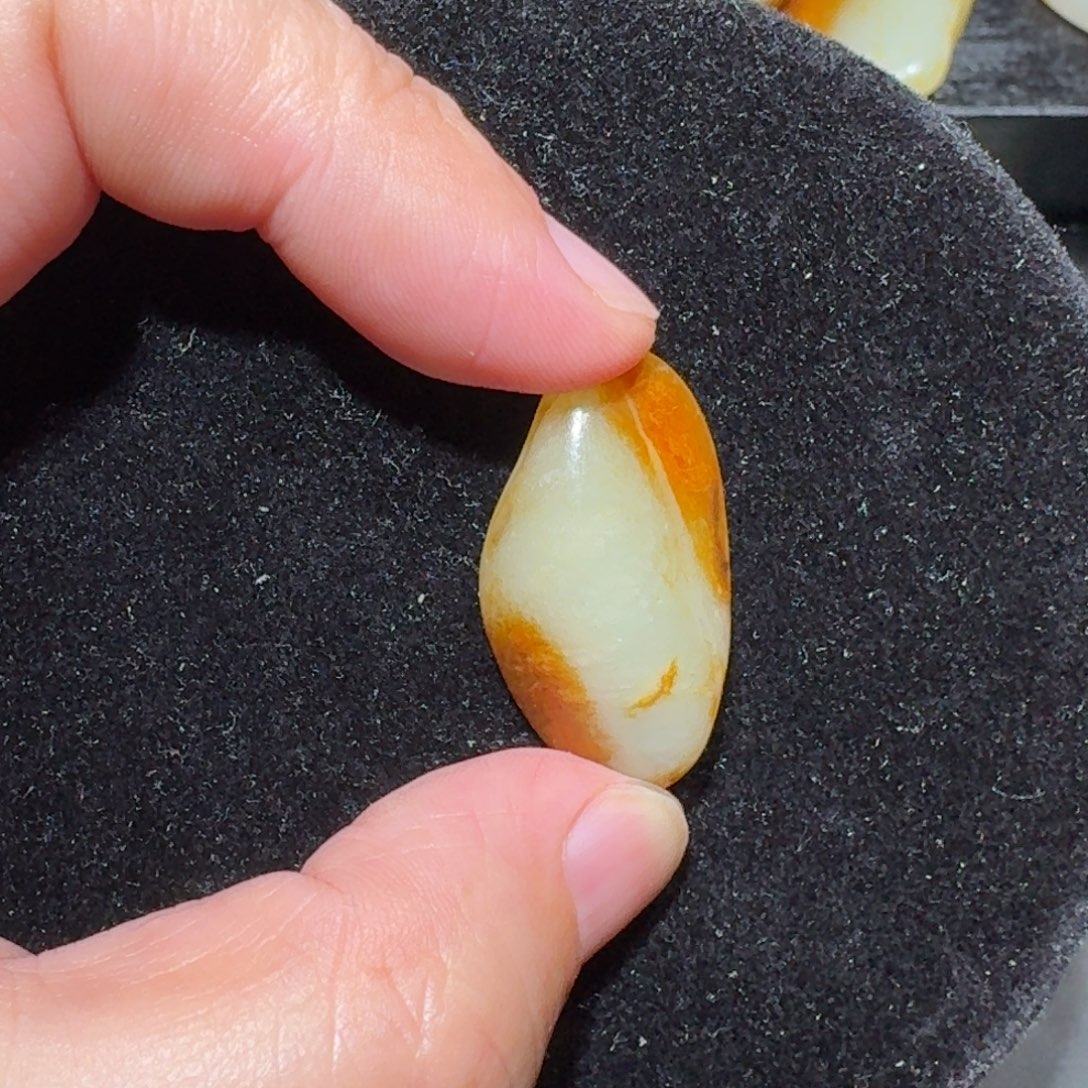 瑞***通和田玉未镶嵌颈饰