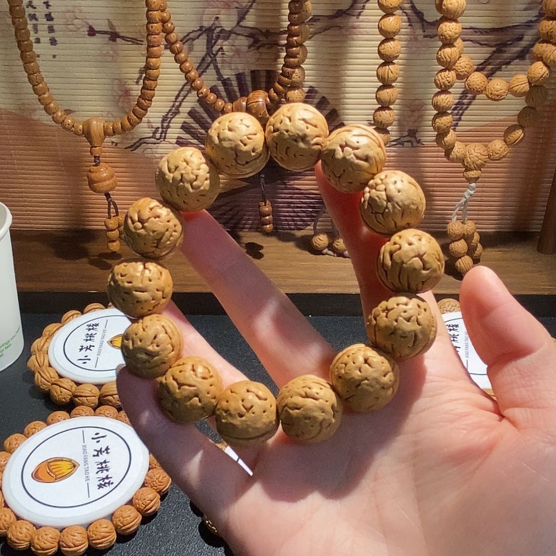 年***在手串桃核蒙东肌肉桃核手串
