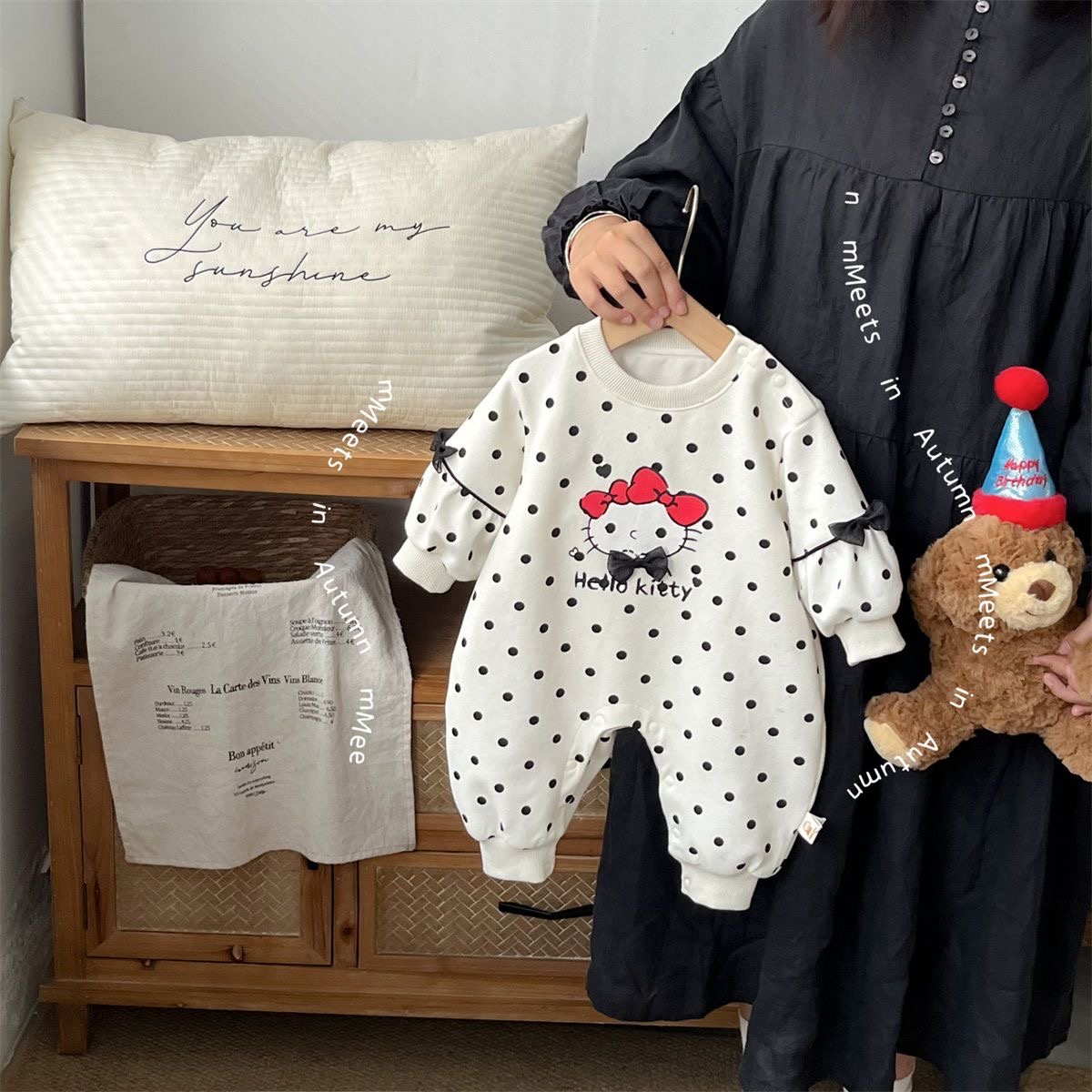 婴儿衣服春秋可爱小猫印花爬爬服a类亲肤舒适长袖波点连体外出服