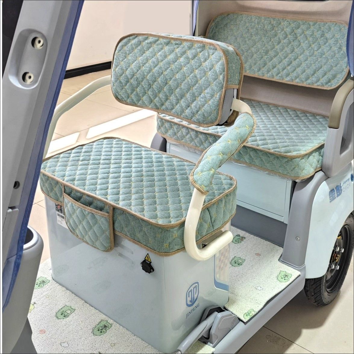 美特好神话L90三轮车专用加厚座套防滑耐磨丝圈脚垫MTH800DZK-6