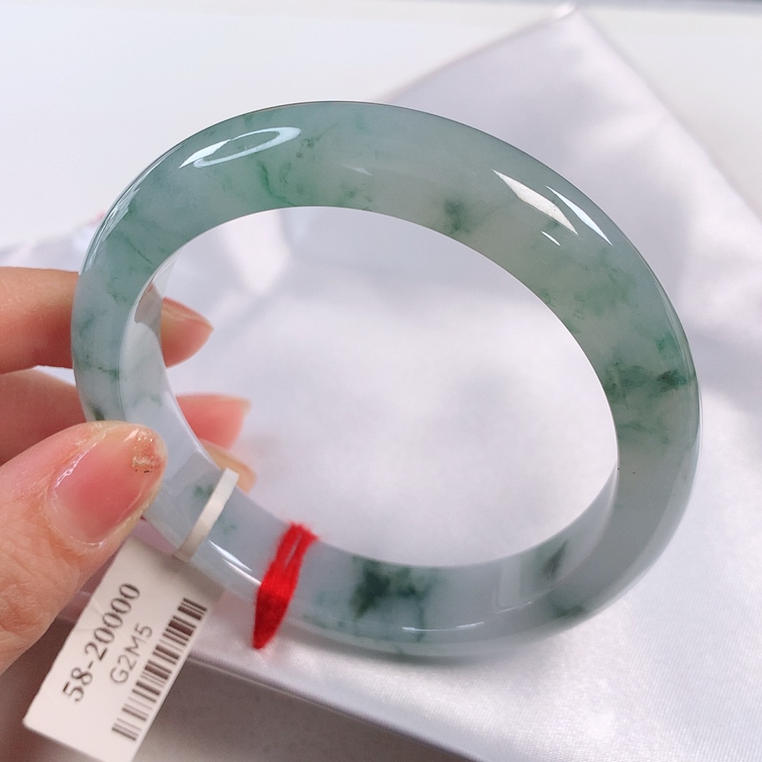 翡翠手镯未镶嵌 正圈①⑦②