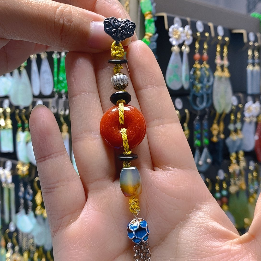 未镶嵌翡翠耳饰翡翠