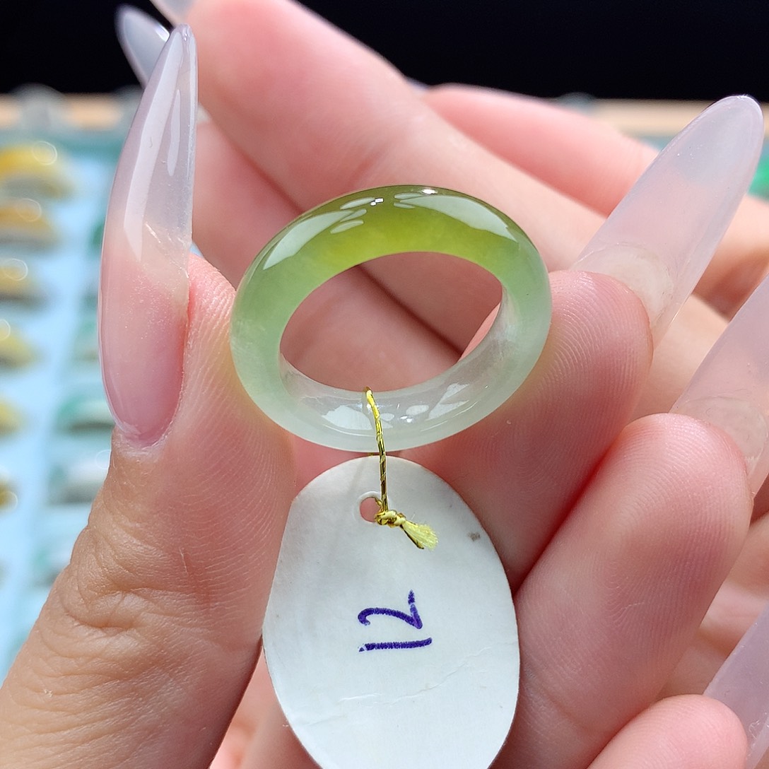 翡翠戒指未镶嵌雨*12圈
