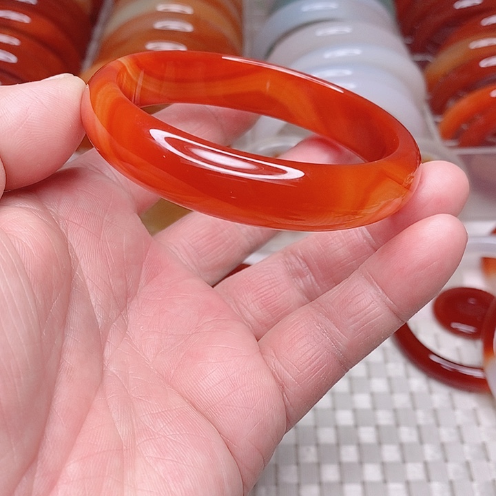 玛瑙/玉髓手镯未镶嵌
