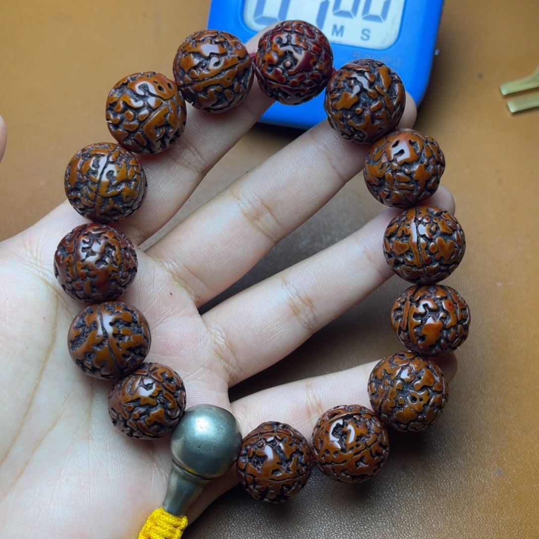 3***1颈饰玻璃啦啦啦啦啦啦