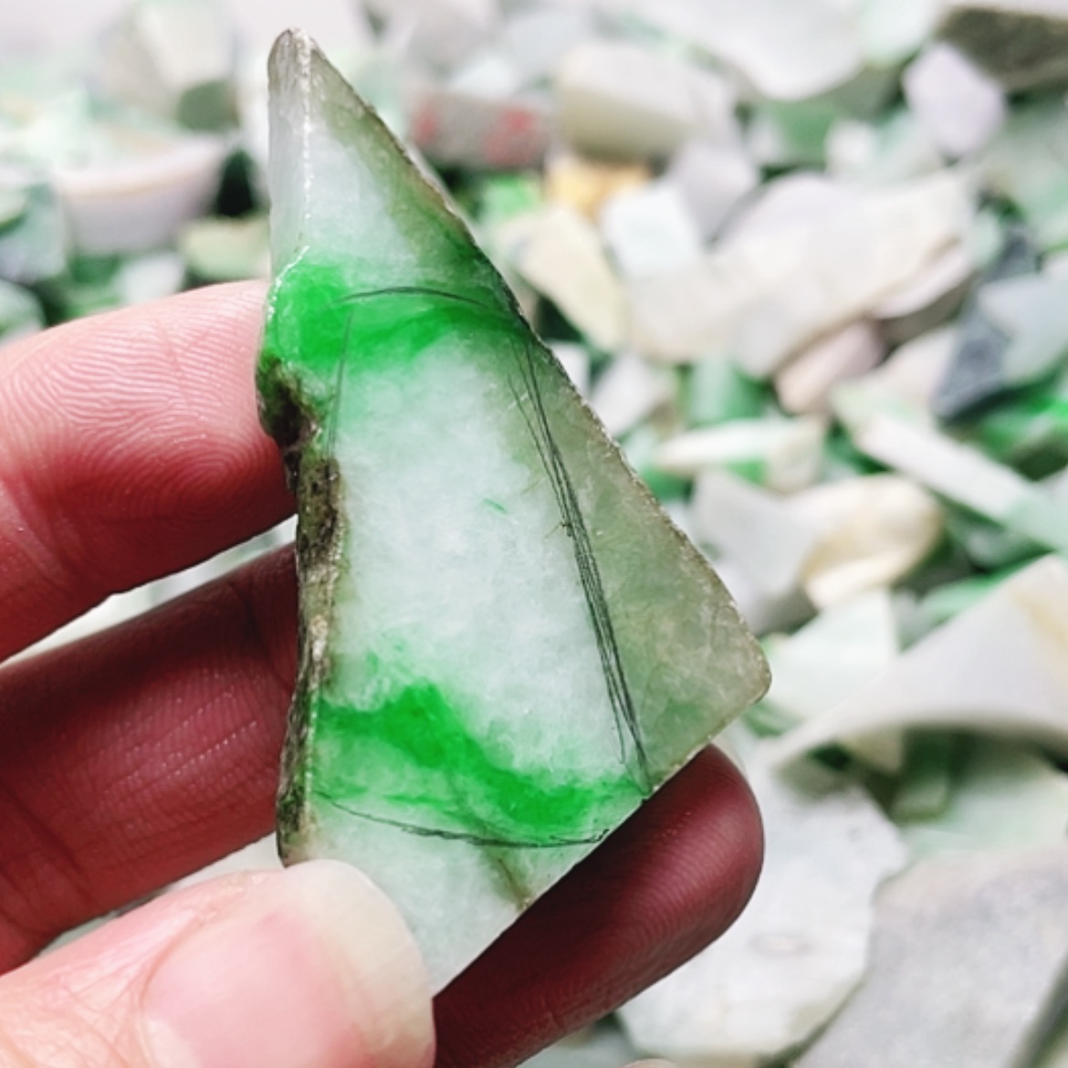 【闪购商品】翡翠颈饰未镶嵌A货