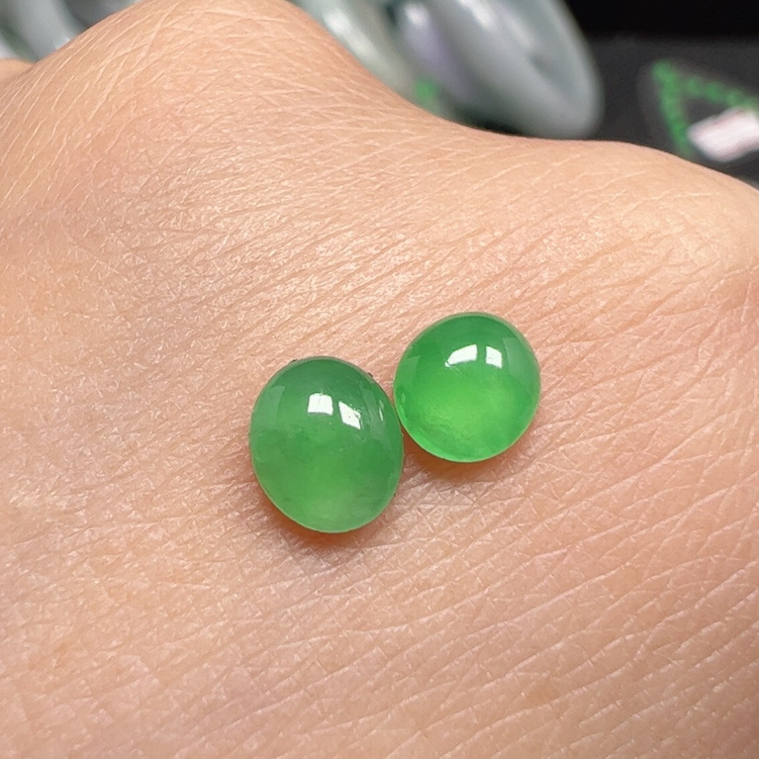 翡翠未镶嵌耳饰蛋面