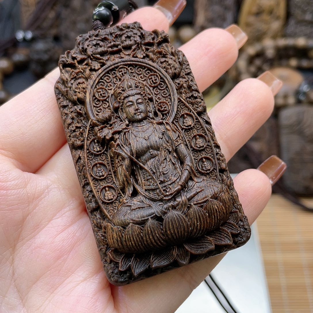 沉香木吊坠低****过芽庄绿奇