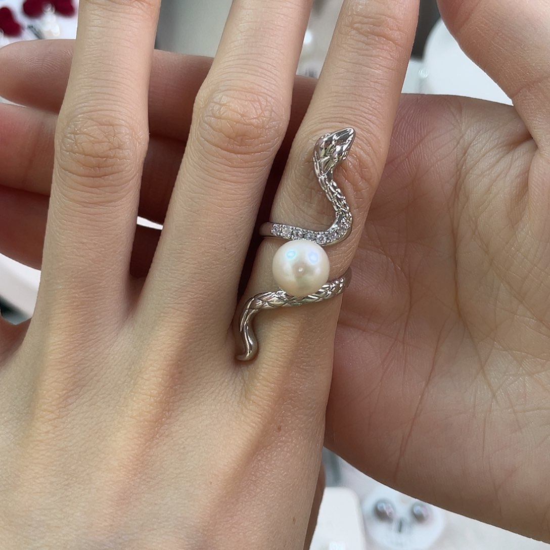 淡水珍珠耳饰未镶嵌