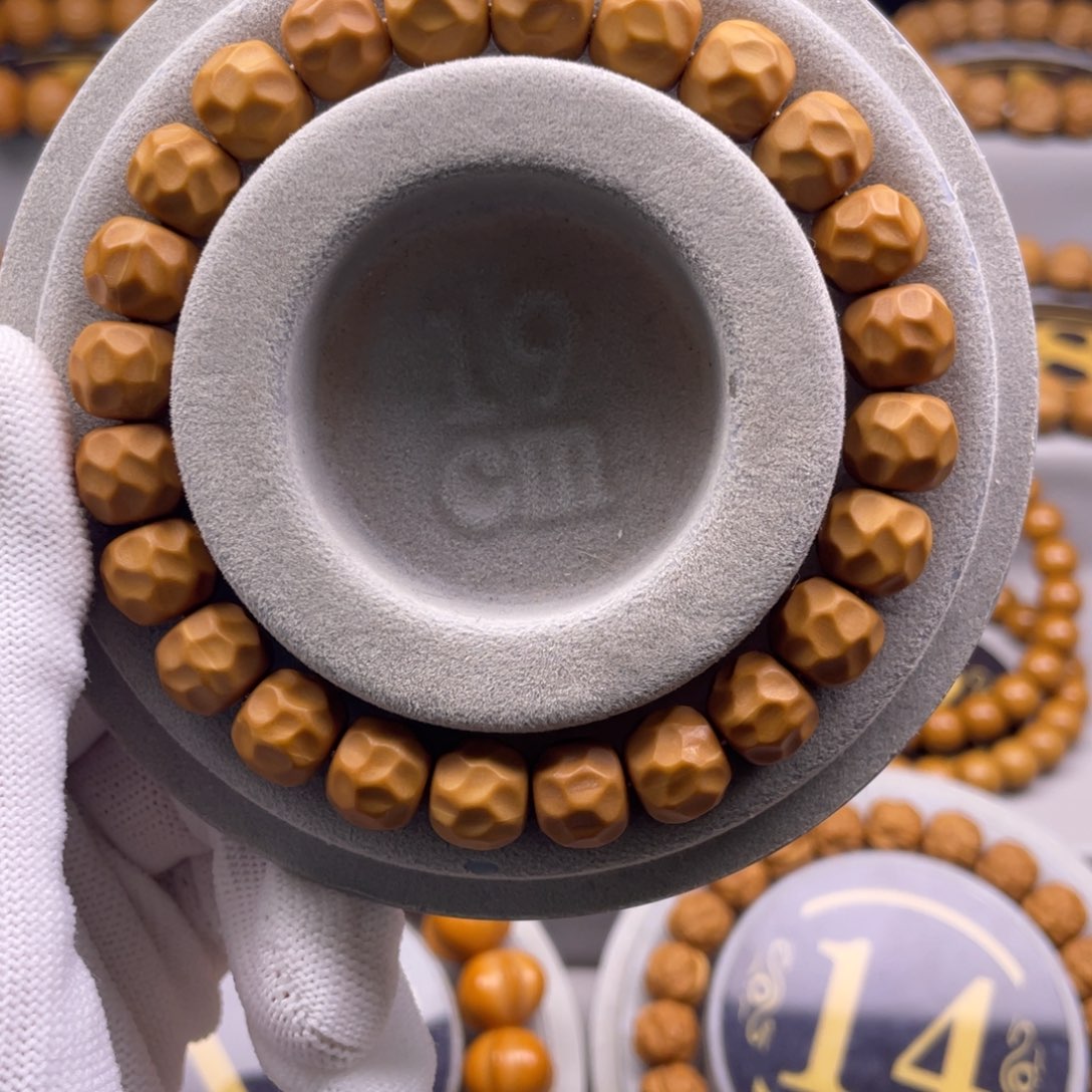 猴头核桃手串二等无相(有黑点有划痕介意勿拍)