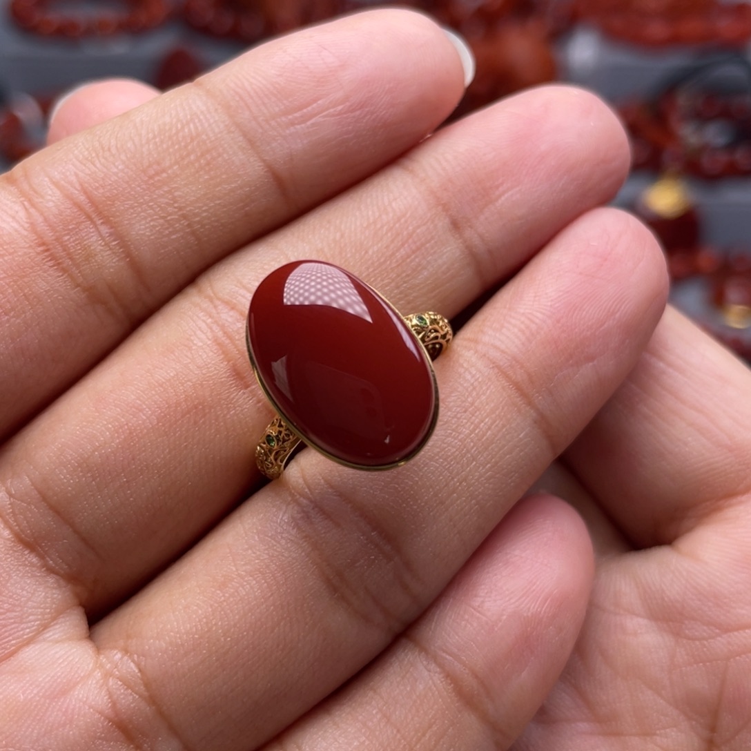 南红玛瑙18K金镶嵌珠宝奇石戒指