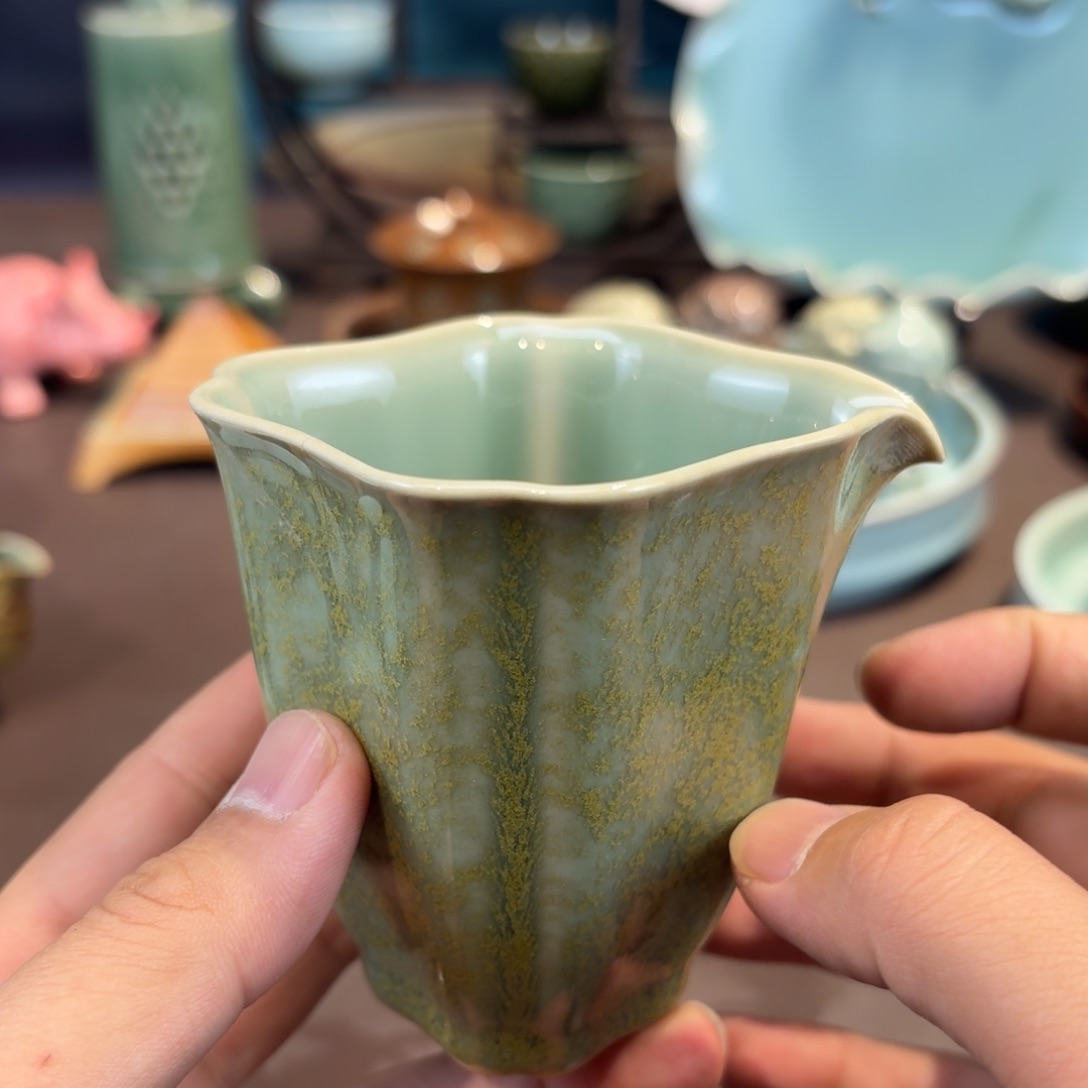 杯龙泉青瓷茶具微瑕