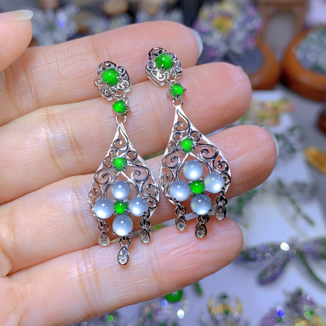 翡翠颈饰银S925镶嵌天然翡翠