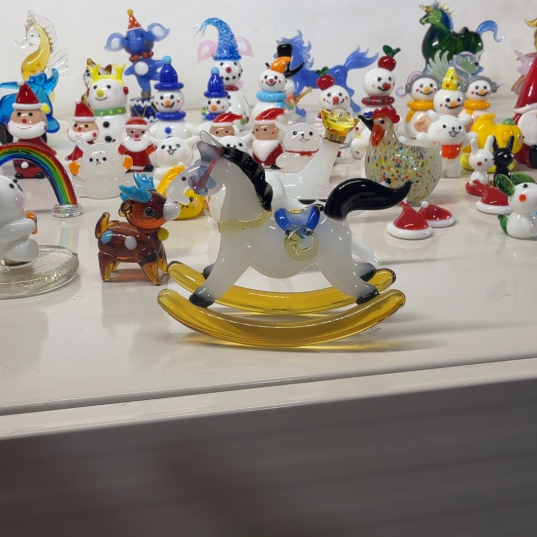 手工艺品琉璃摇摇马