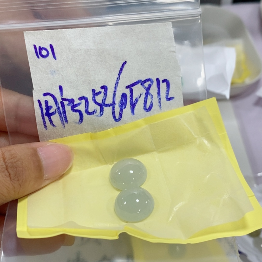 用***6定制翡翠未镶嵌不