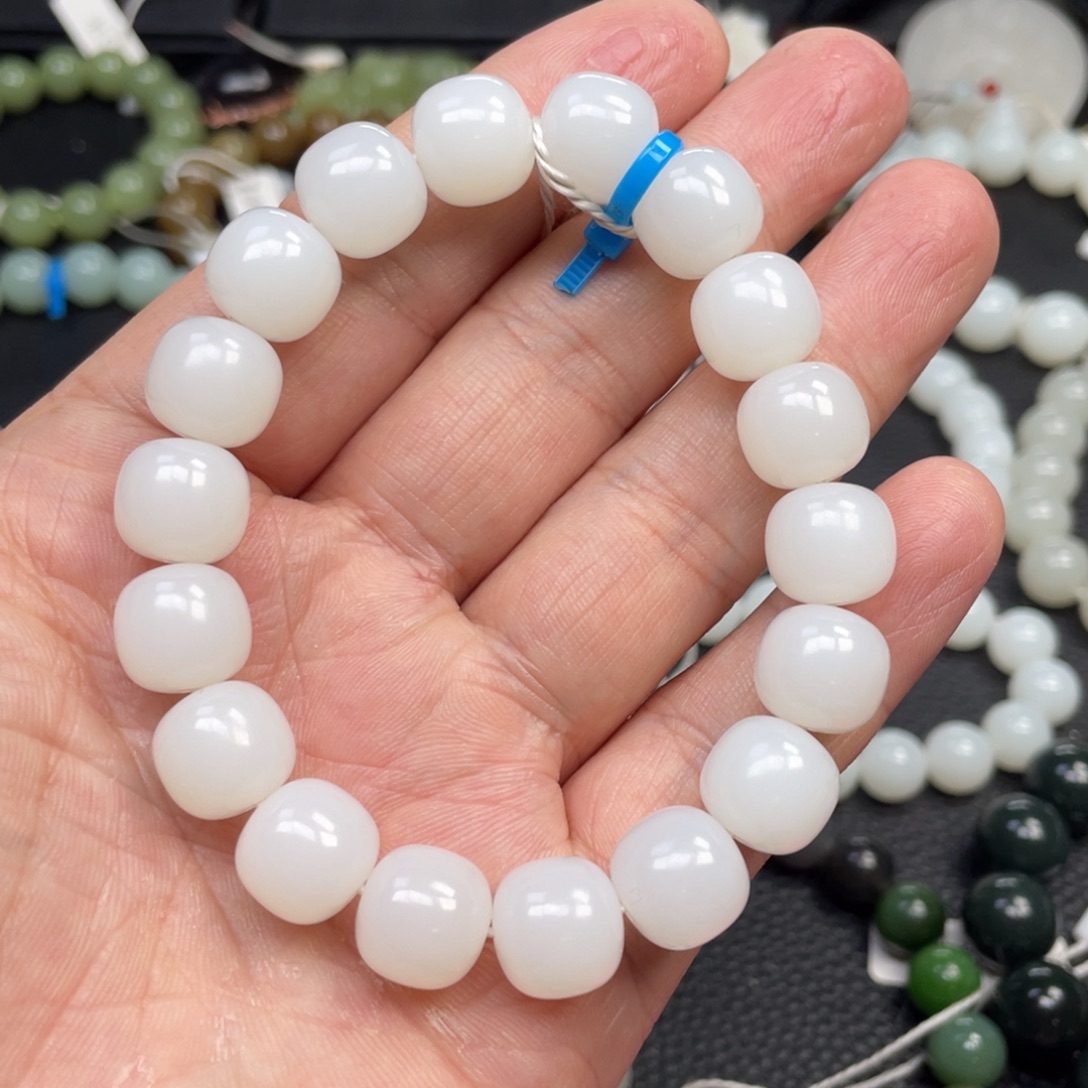 和田玉未镶嵌手链