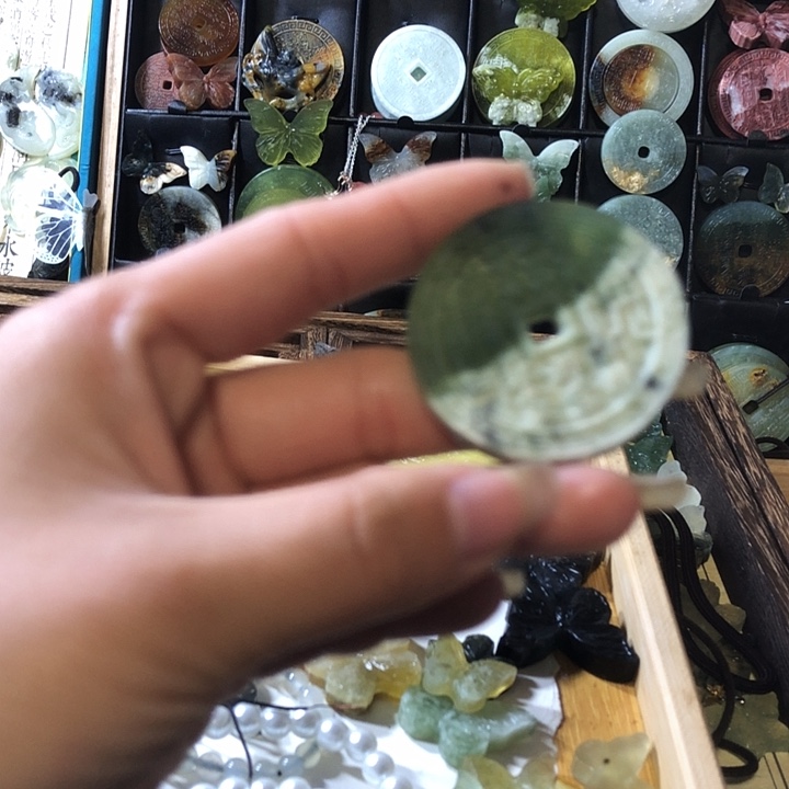 岫玉未镶嵌岫玉挂件