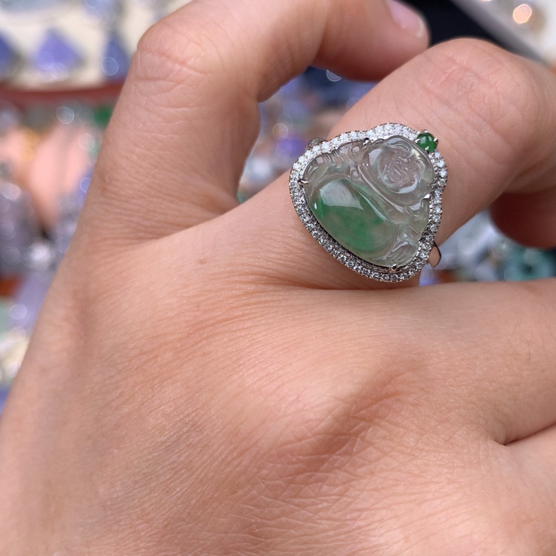 翡翠戒指18K金镶嵌佛戒指