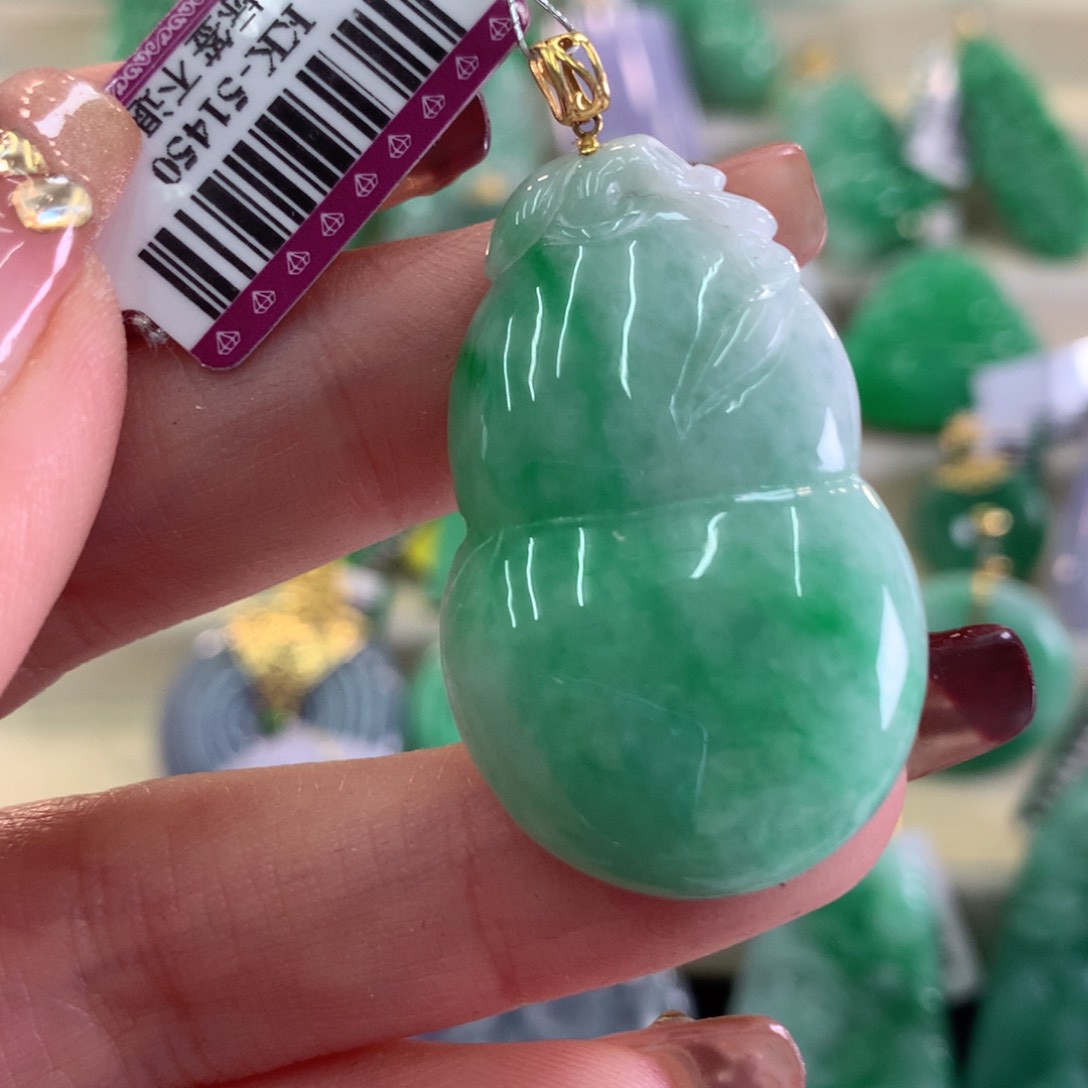 翡翠吊坠(不含链)18K金镶嵌