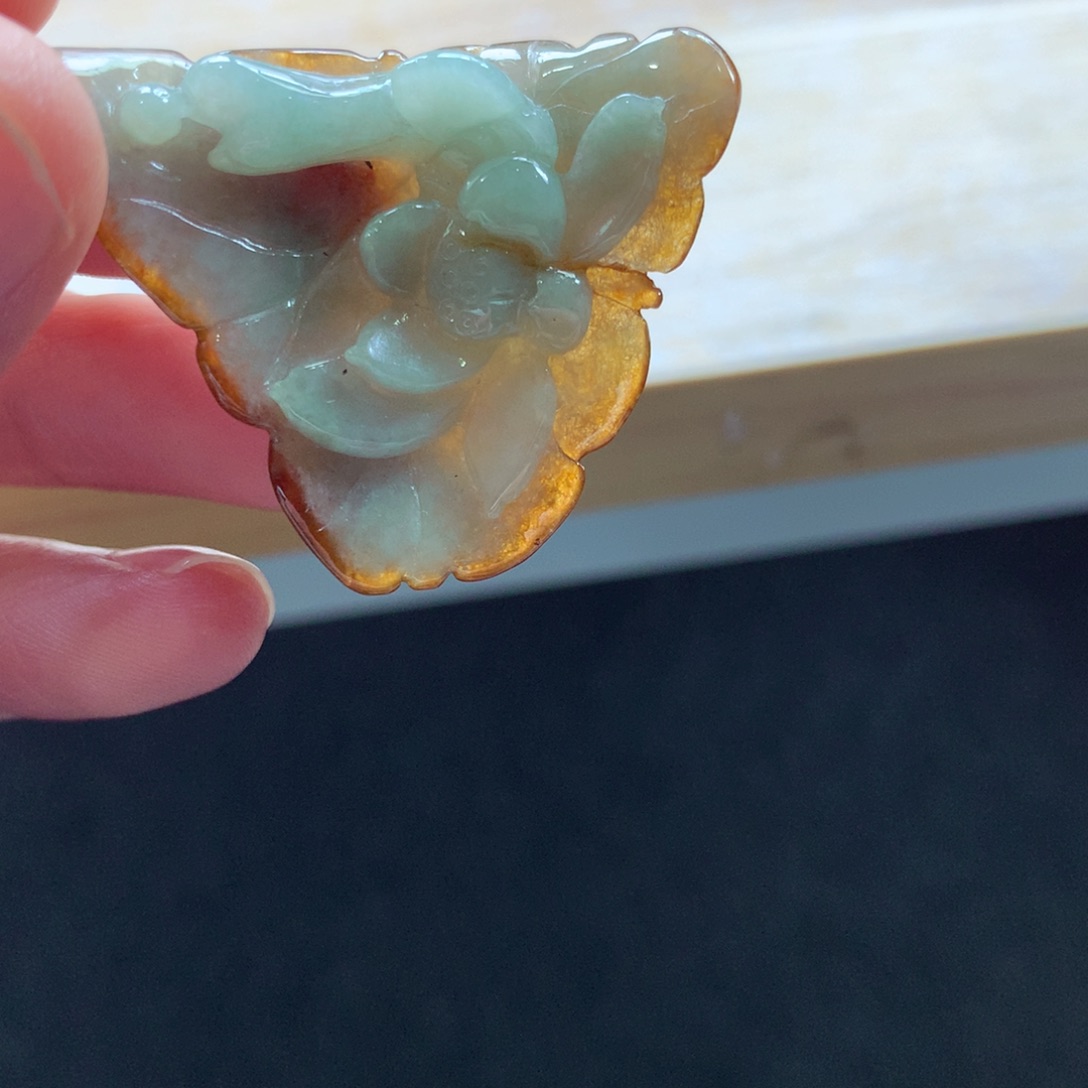 翡翠颈饰未镶嵌吊坠