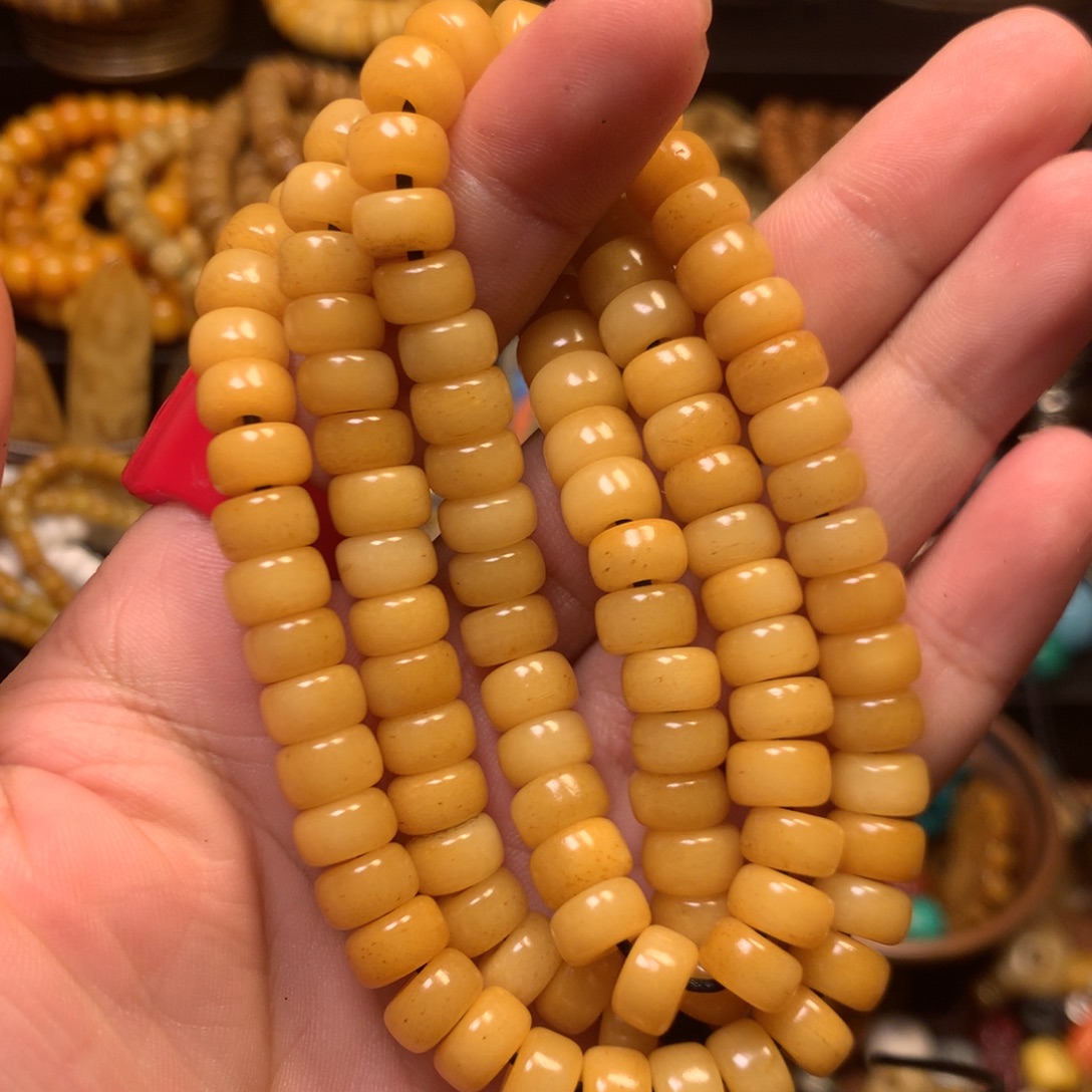 泥塑娘啦擦擦骰子