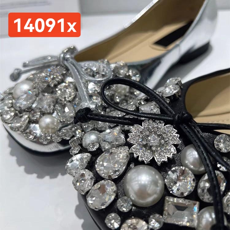 漫步佳人2024新品满钻瓢鞋时尚黑标浅口女鞋浅口