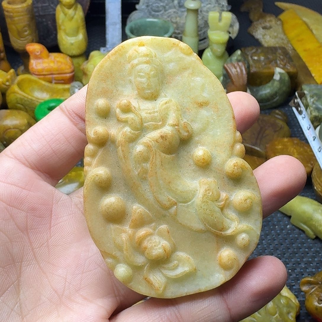 白玉菩提吊坠。。。