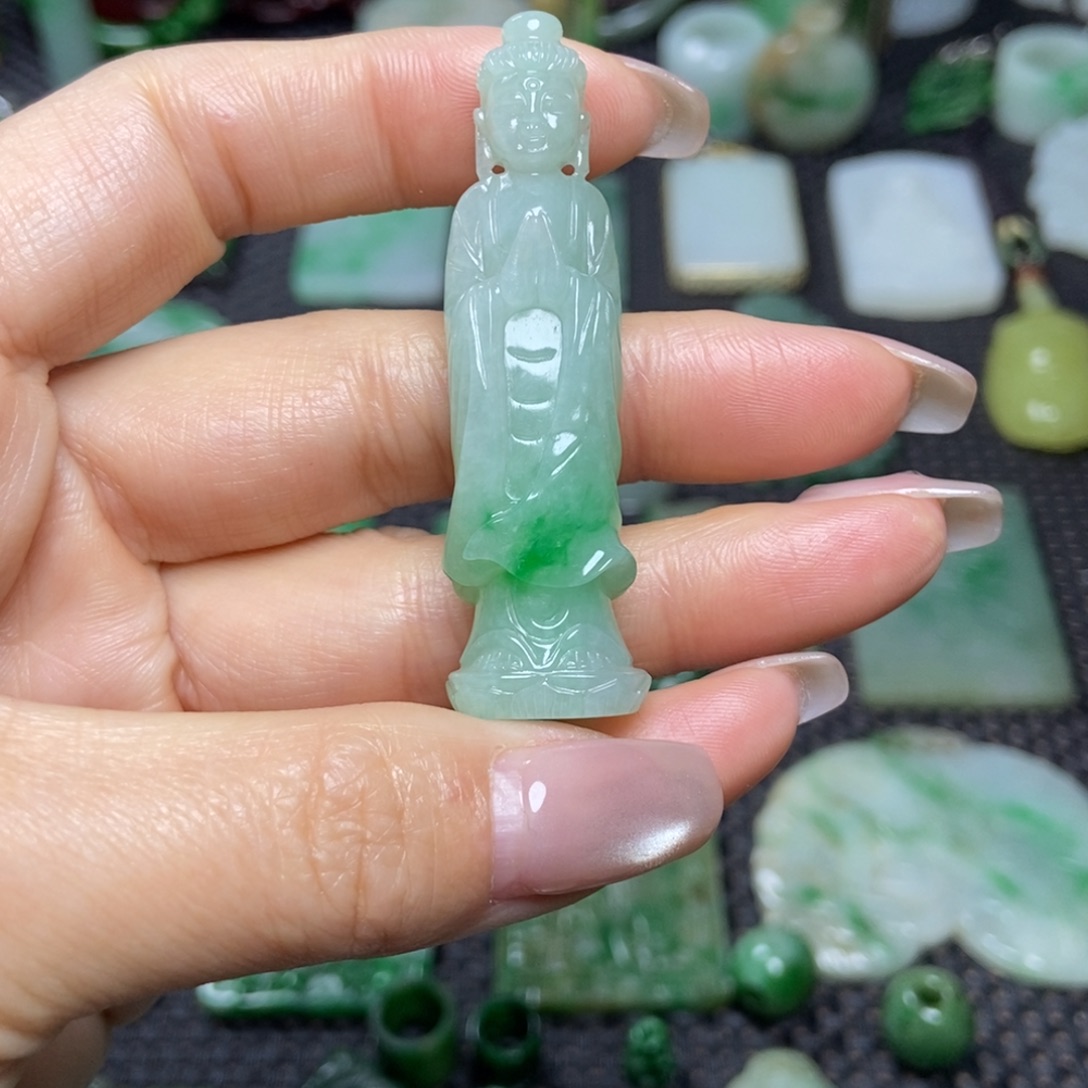 如***意翡翠未镶嵌挂件清