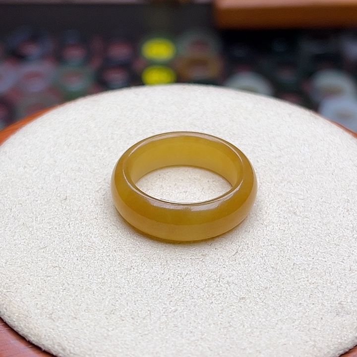 和田玉戒指未镶嵌17.8内径16圈橘糖