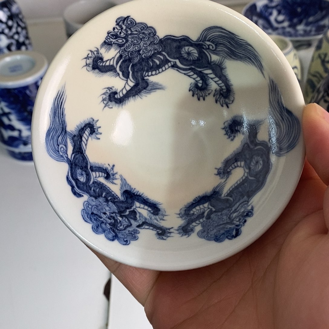 微瑕五狮斗笠茶碗