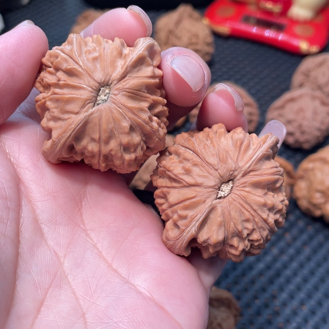 文玩核桃把件东**8磨盘4.3全品