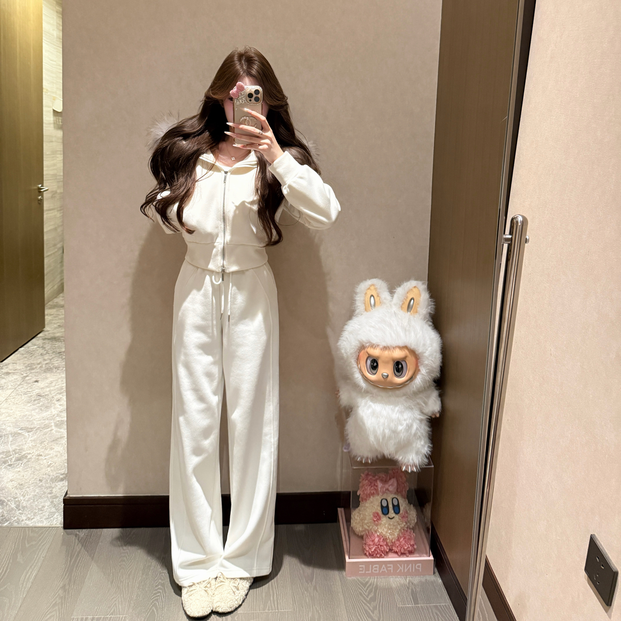 周周·【lu系女孩】真毛领加绒卫衣外套阔腿裤长袖内搭套装