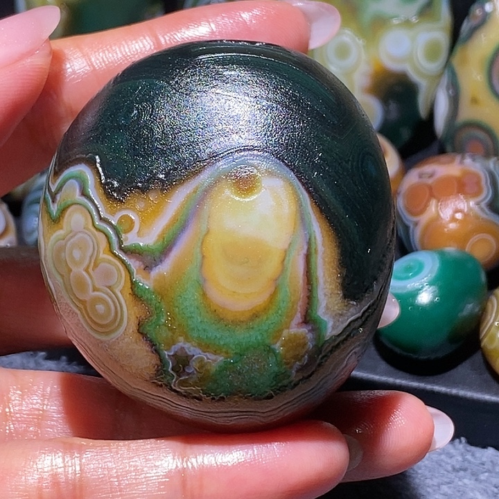 皇***岸玛瑙/玉髓未镶嵌珠宝奇石