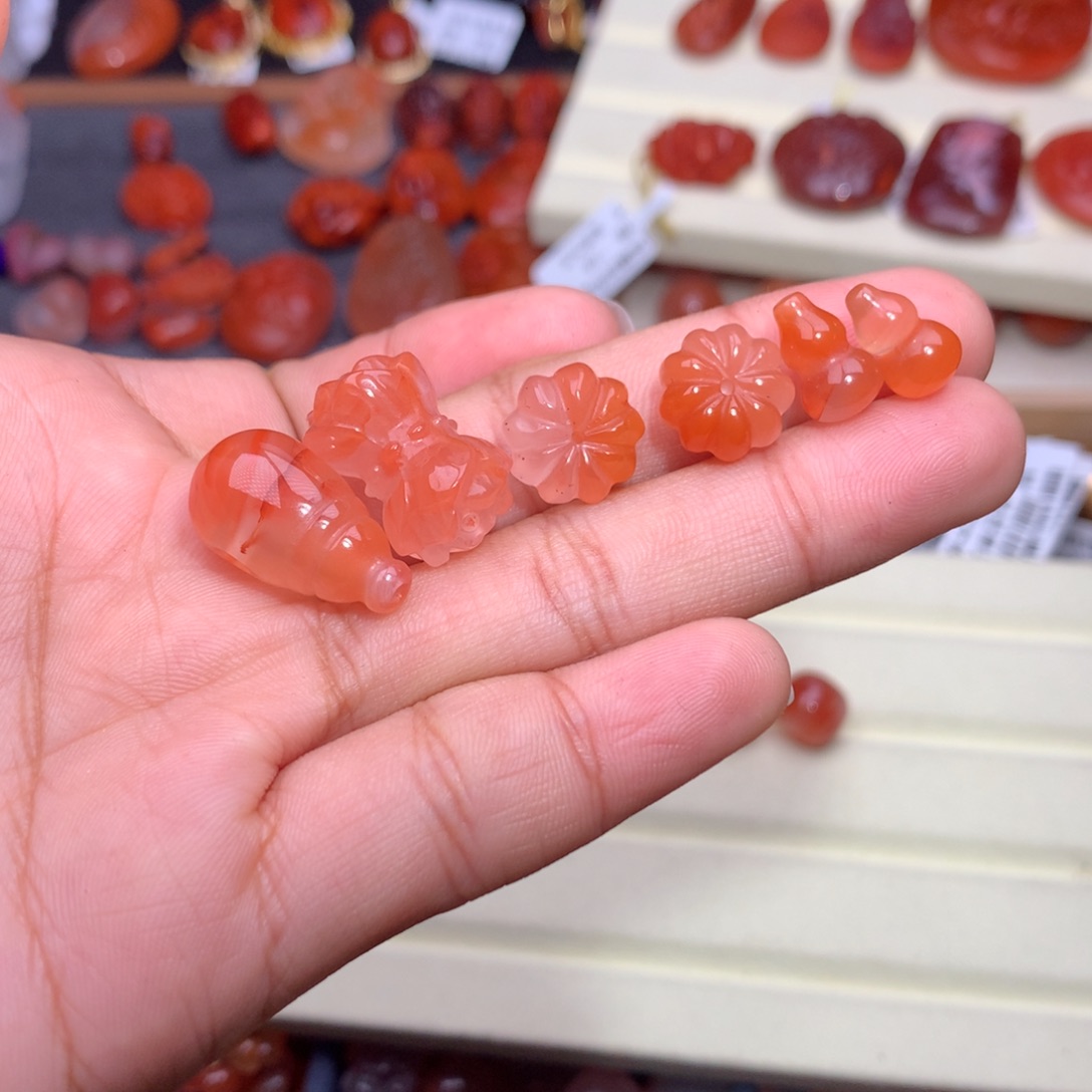 海***香南红玛瑙未镶嵌珠宝半成品1