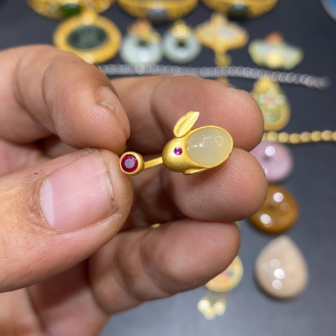 和田玉戒指银S925镀金镶嵌