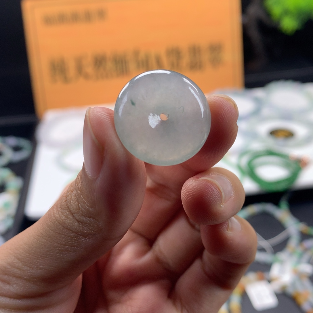 翡翠未镶嵌手链翡翠