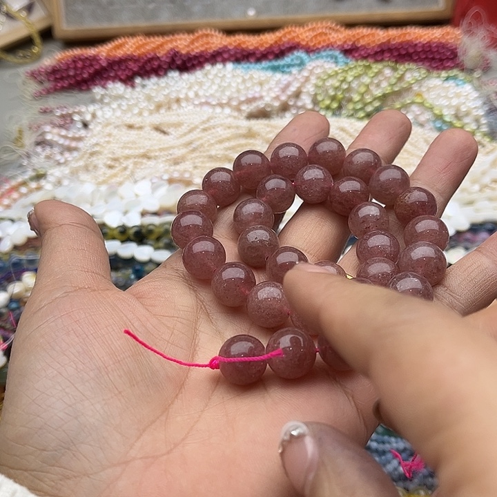 玛瑙/玉髓珠宝半成品未镶嵌一条12mm草莓晶