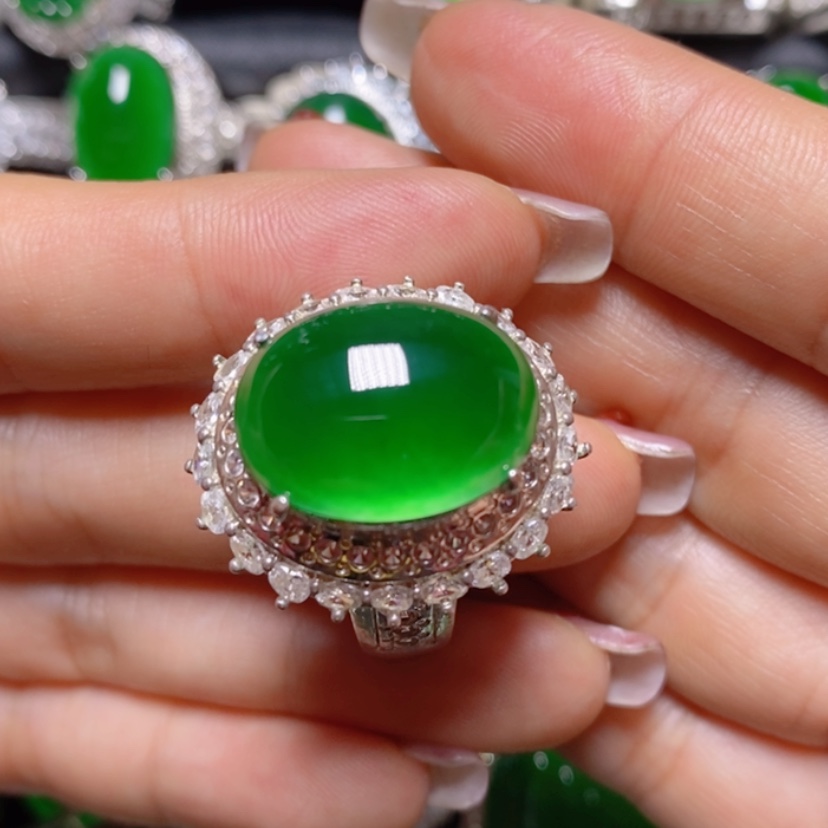 【闪购商品】翡翠挂件未镶嵌蛋面