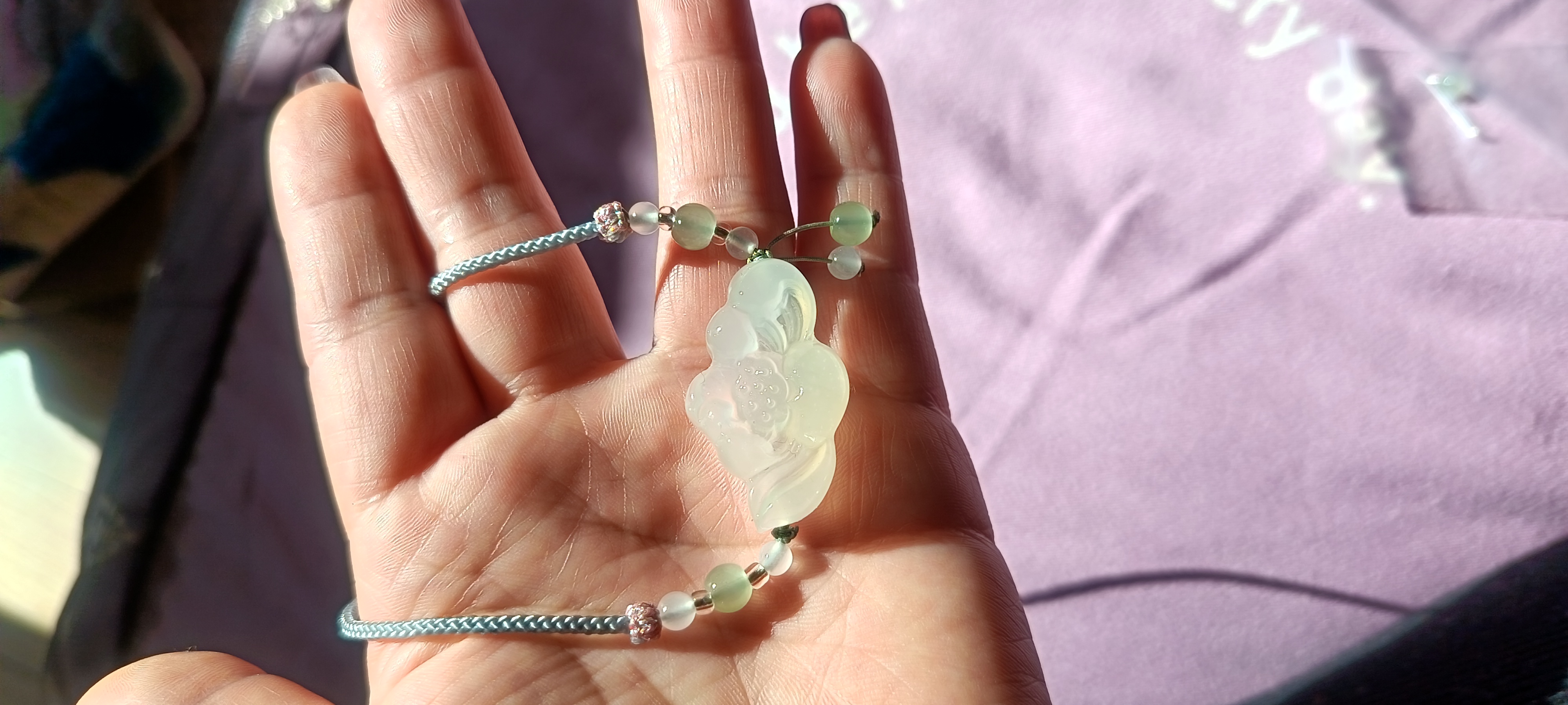 天然岫玉吊坠莲花吊坠