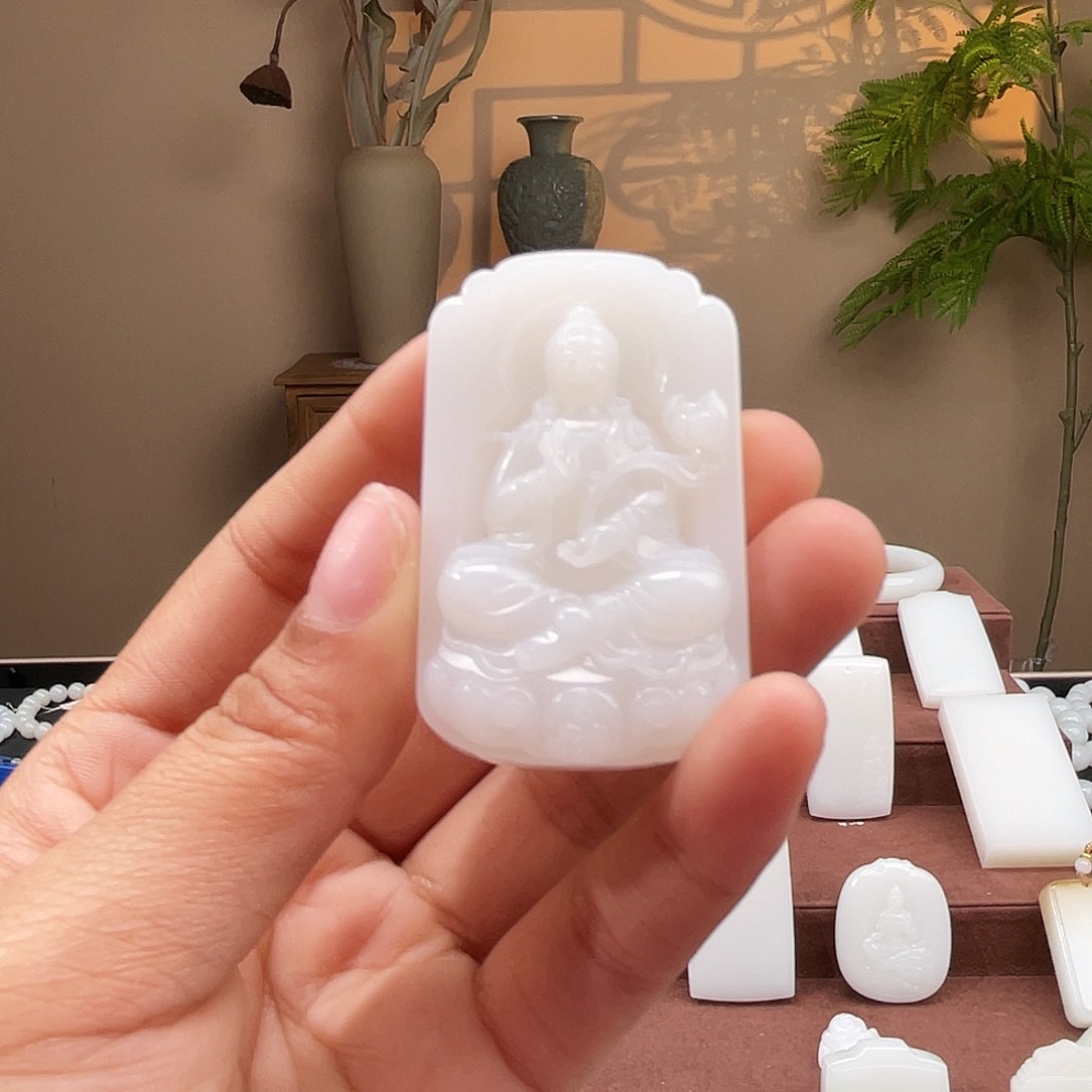 和田玉颈饰未镶嵌