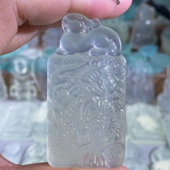 岫玉吊坠未镶嵌吊坠