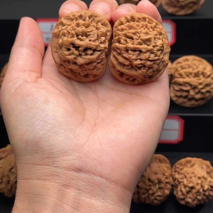 核桃一物一拍秦闷