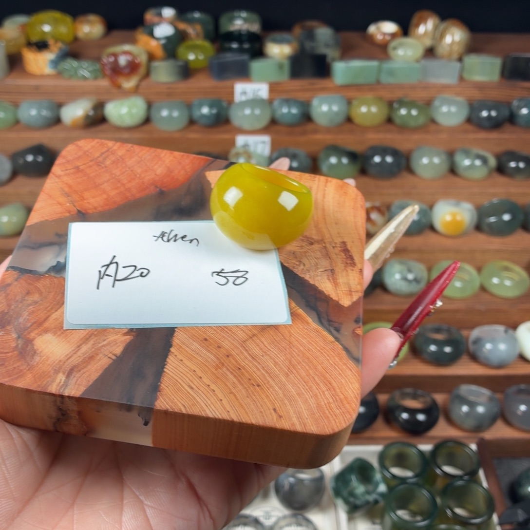 x***n蛇纹石玉未镶嵌戒指