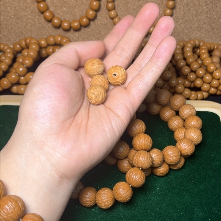 猴头核桃手串单珠雕刻
