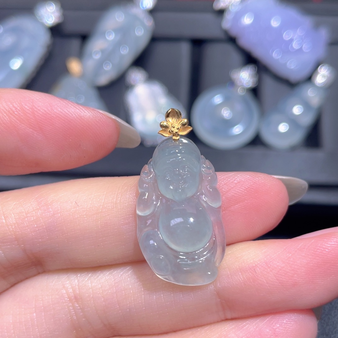 颈饰18K金镶嵌翡翠翡翠