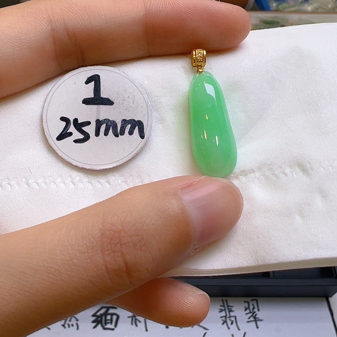 翡翠颈饰18K金镶嵌翡翠