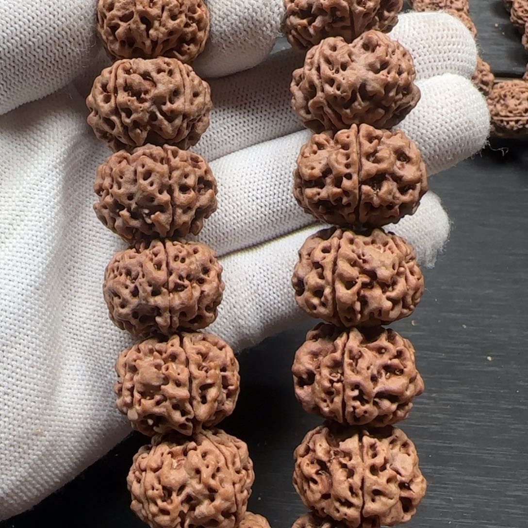 金刚菩提吊坠23+mm飞碟梅花